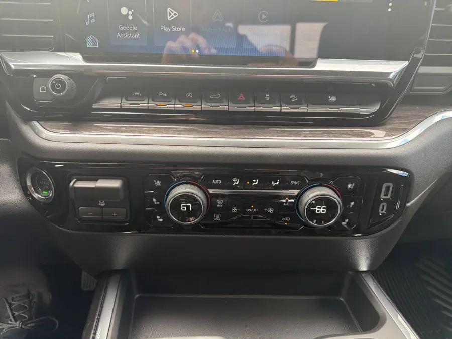 2026 Chevrolet Silverado 1500 LTZ | Photo 17 of 22