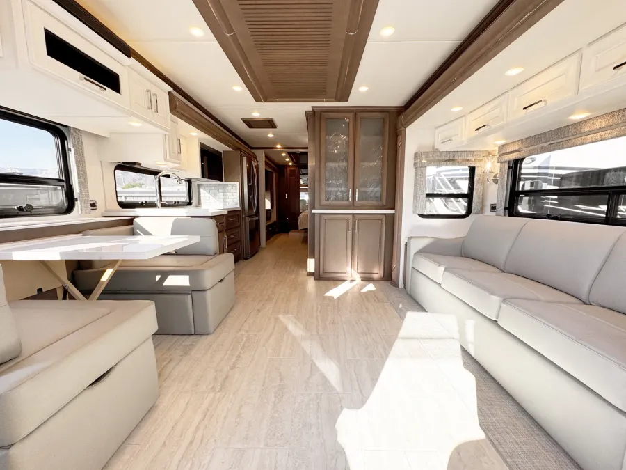 2026 Newmar Ventana 3512 | Photo 3 of 28