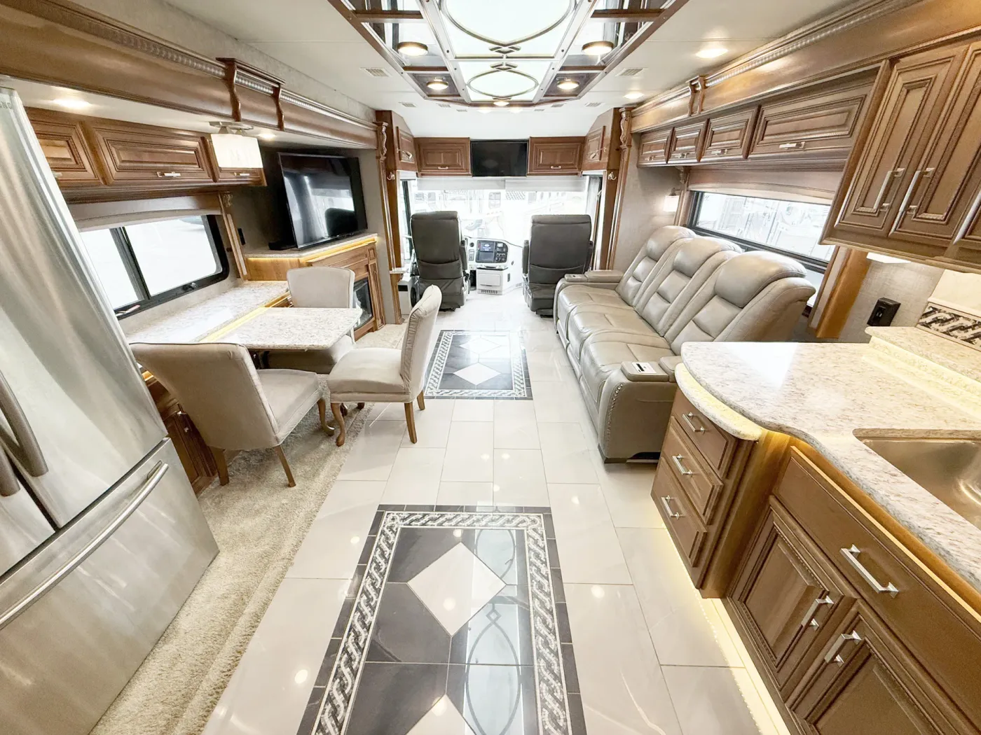 2017 Entegra Coach Cornerstone 45B | Photo 4 of 31