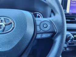 2025 Toyota RAV4 Hybrid XLE | Thumbnail Photo 25 of 30