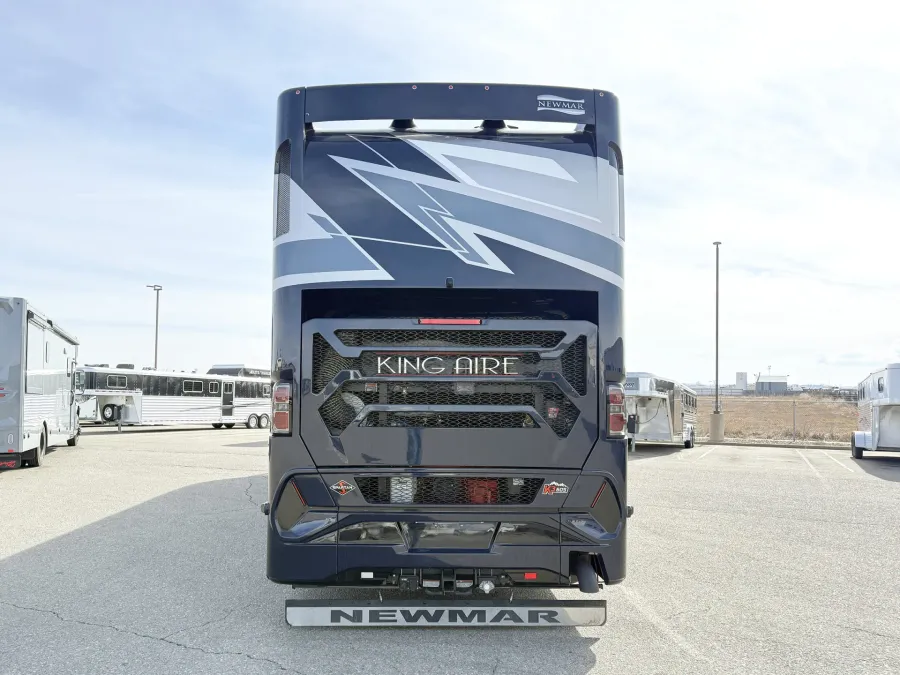 2024 Newmar King Aire 4531 | Photo 18 of 30