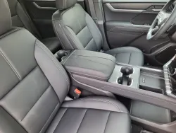 2026 GMC Acadia AWD Elevation | Thumbnail Photo 12 of 26
