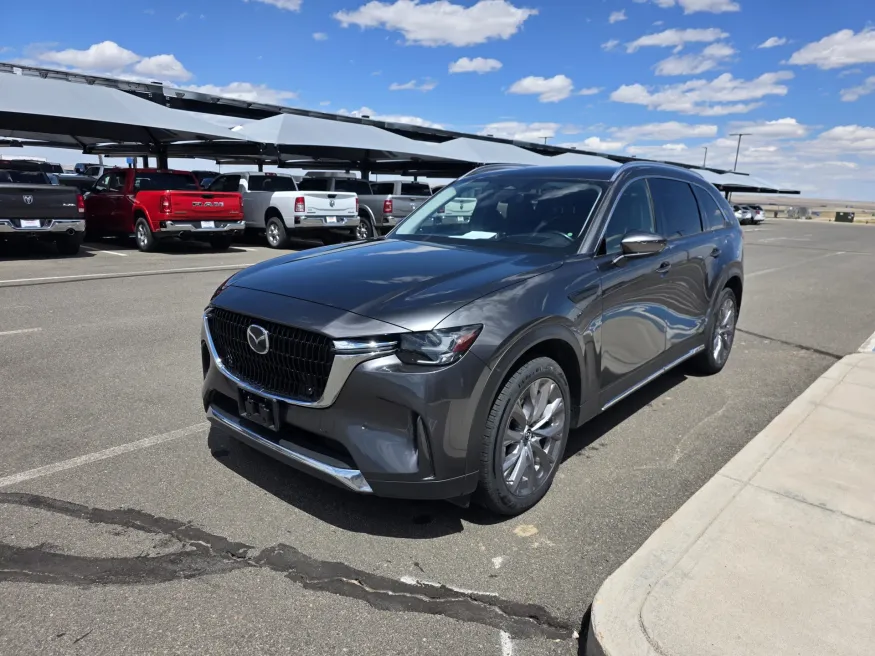2024 Mazda CX-90 3.3 Turbo Premium | Photo 3 of 27