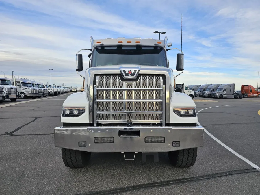 2026 Western Star 49X | Photo 2 of 23
