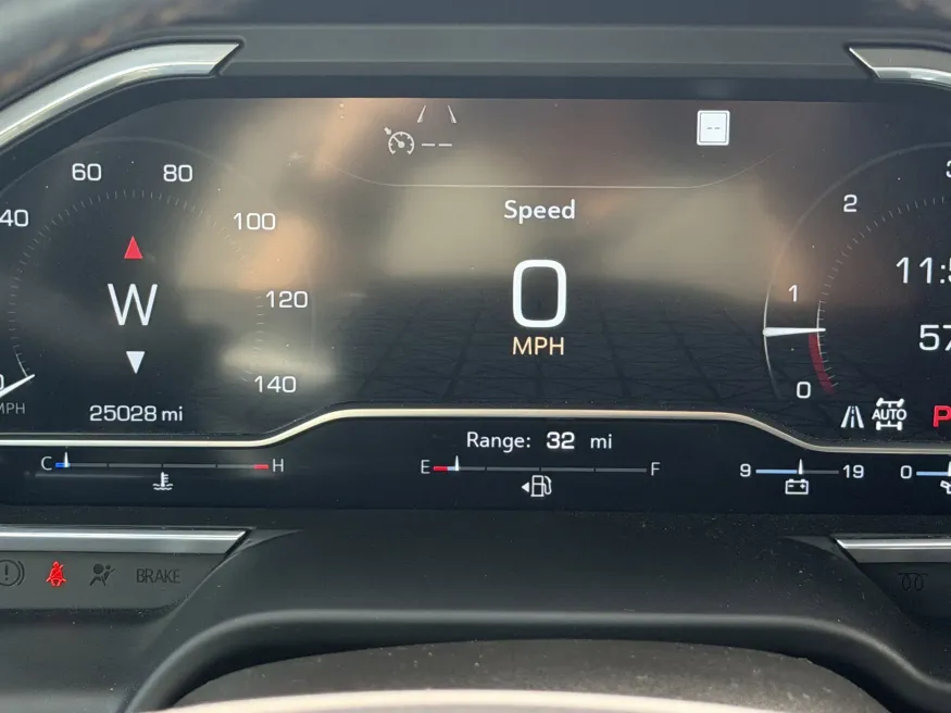 2023 GMC Sierra 1500 AT4 | Photo 19 of 21