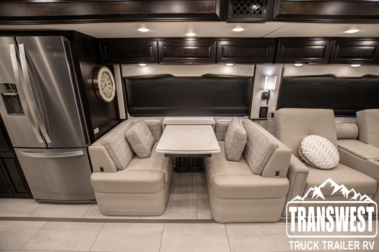 2024 Newmar London Aire 4551 | Photo 14 of 34
