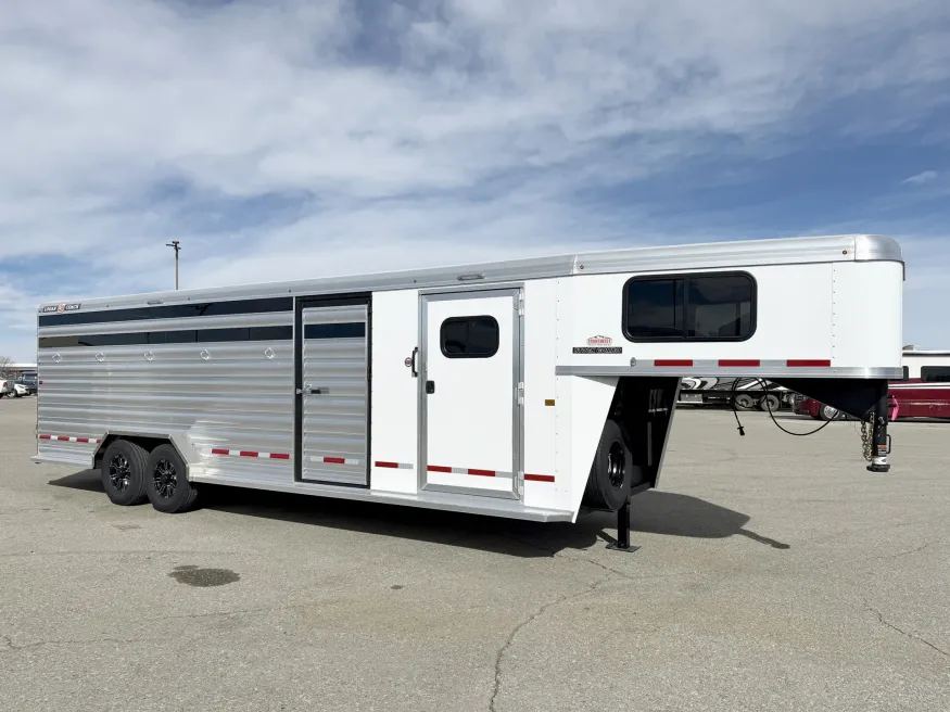 2026 Logan Coach Stock Combo | Photo 1 of 19