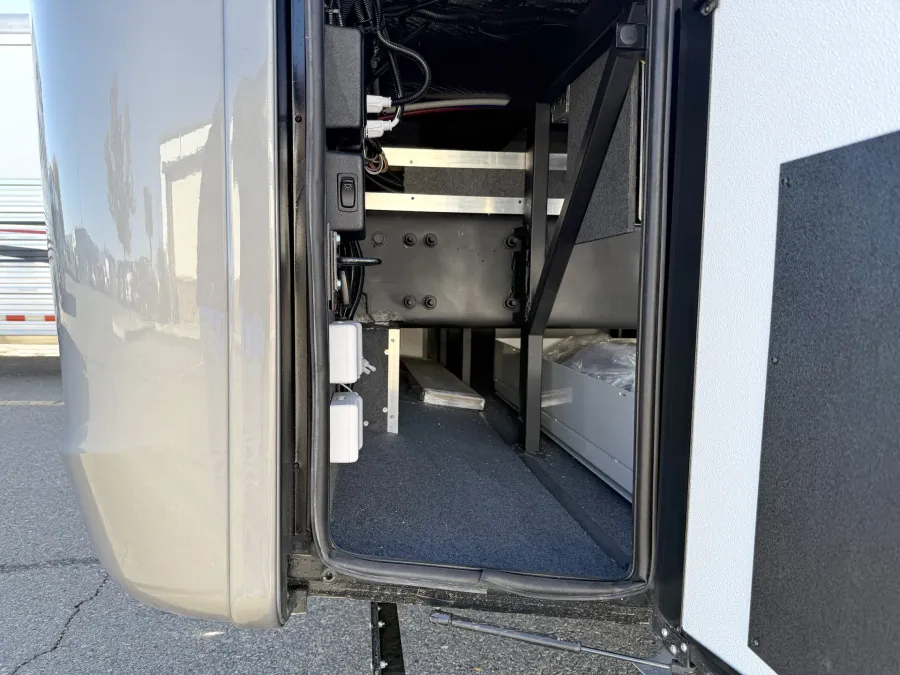 2026 Newmar Super Star 4159 | Photo 26 of 34