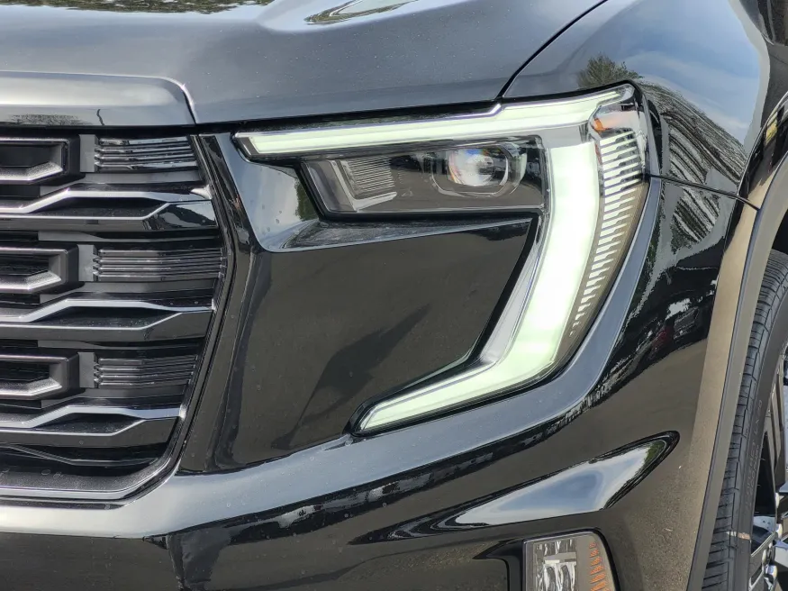 2026 GMC Acadia AWD Elevation | Photo 7 of 26