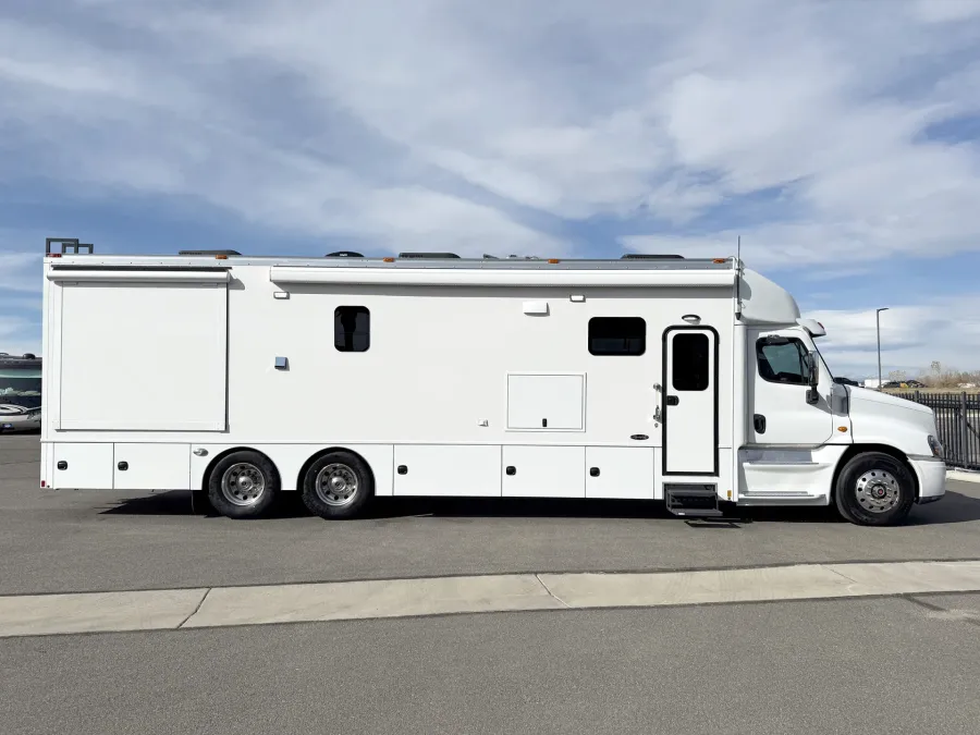 2019 Renegade Classic 3200AM | Photo 3 of 28