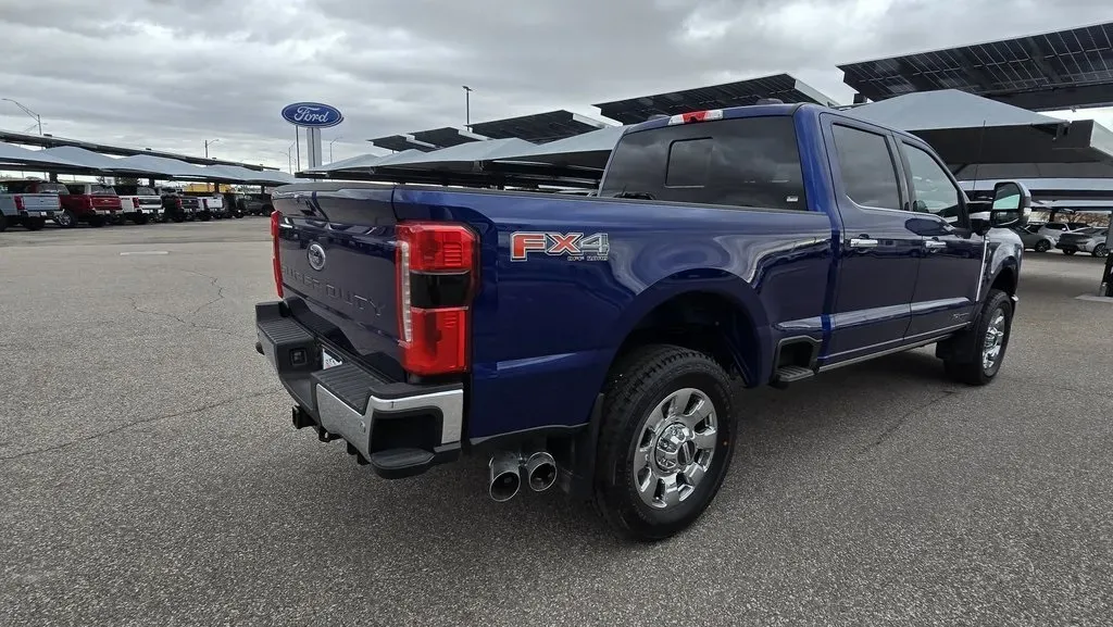 2026 Ford Super Duty F-350 | Photo 5 of 32