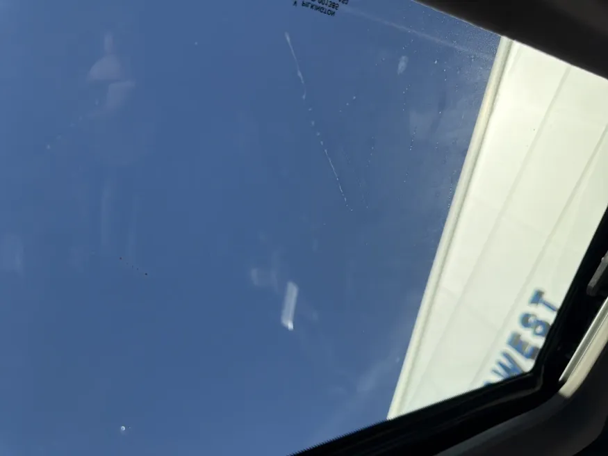 2022 Nissan Frontier SV | Photo 20 of 21