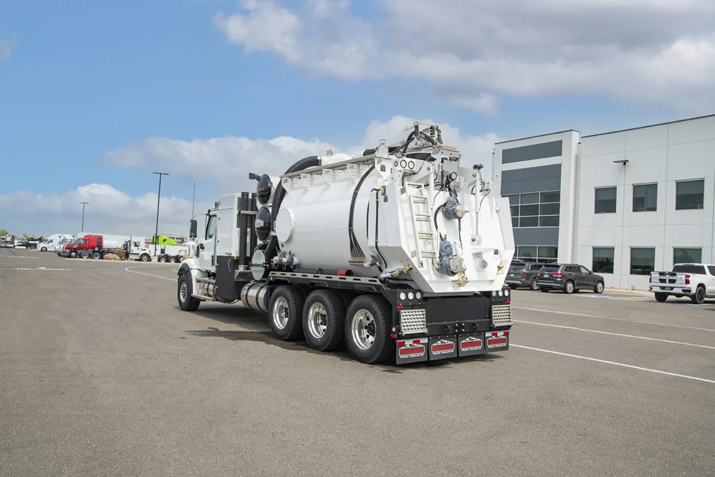 2027 Foremost 1600SD | Photo 3 of 7