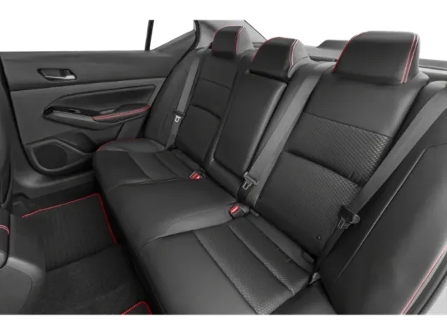 2024 Nissan Altima | Photo 9 of 12