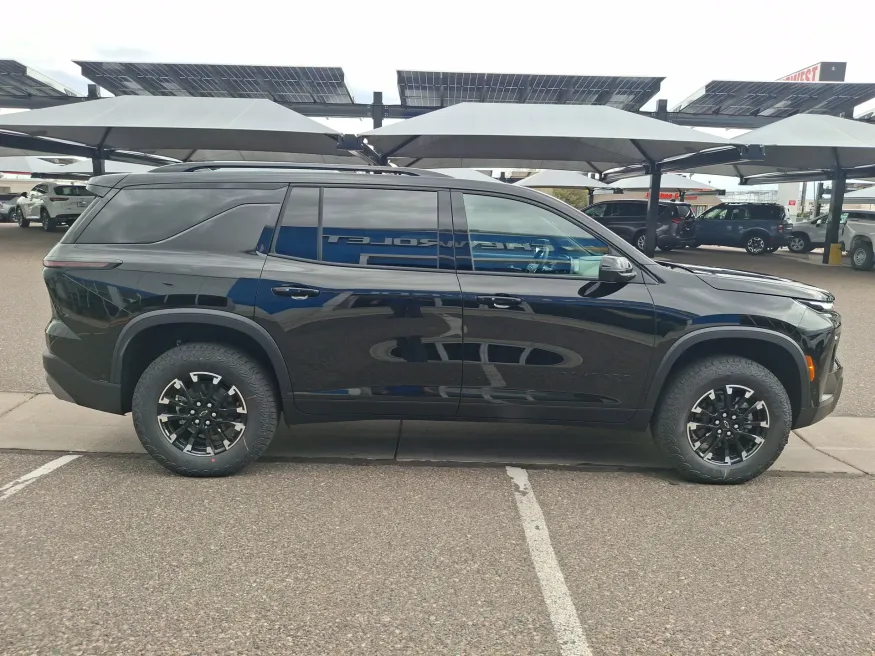 2026 Chevrolet Traverse AWD Z71 | Photo 5 of 20