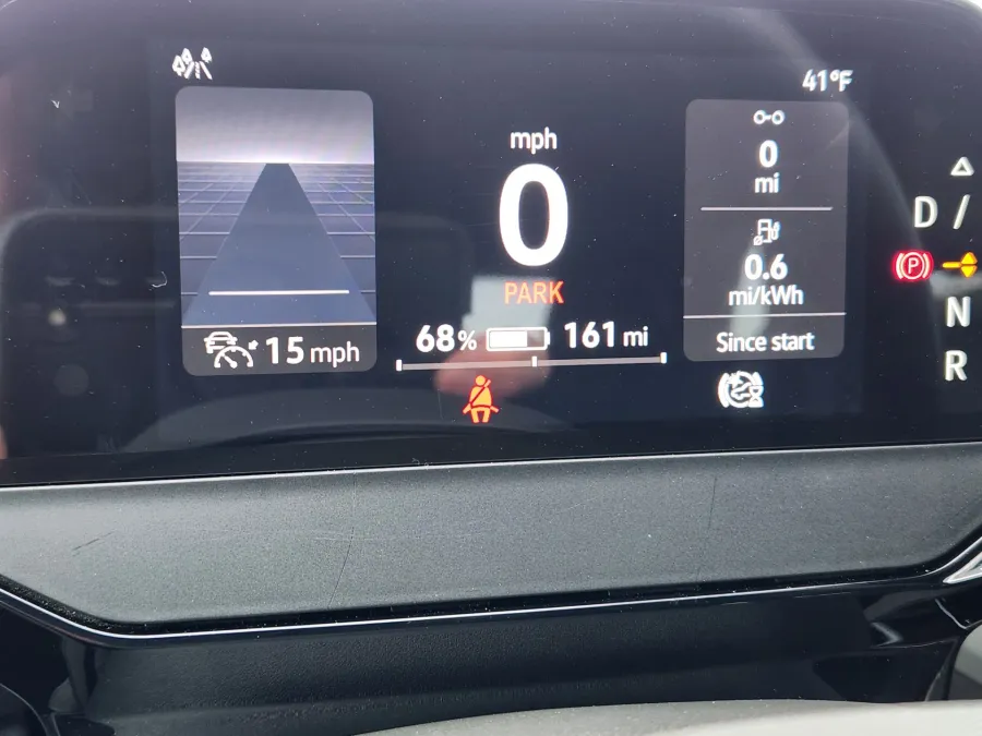 2023 Volkswagen ID.4 | Photo 10 of 22