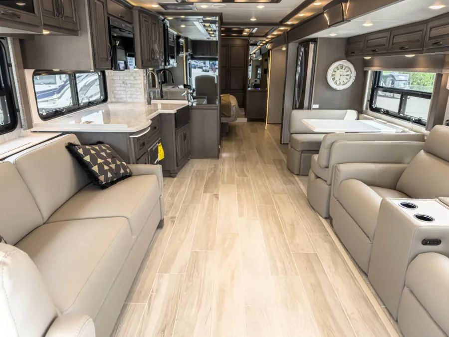 2026 Newmar Dutch Star 4369 | Photo 2 of 43