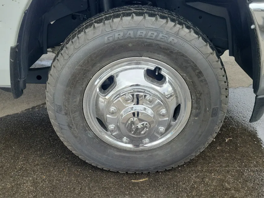 2024 RAM 3500 Chassis Cab SLT | Photo 6 of 22