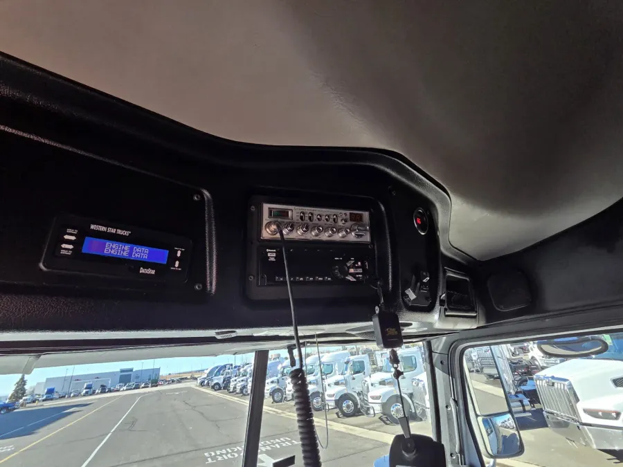 2021 Western Star 4900SA | Photo 19 of 20