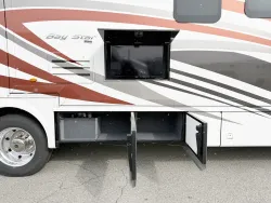 2022 Newmar Bay Star 3626 | Thumbnail Photo 25 of 30