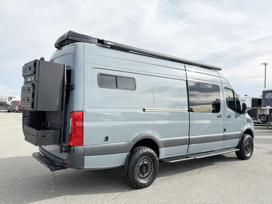 2020 Mercedes Benz Van Works 170 Custom | Photo 11 of 17