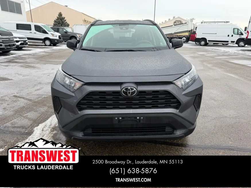 2021 Toyota RAV4 LE | Photo 7 of 23