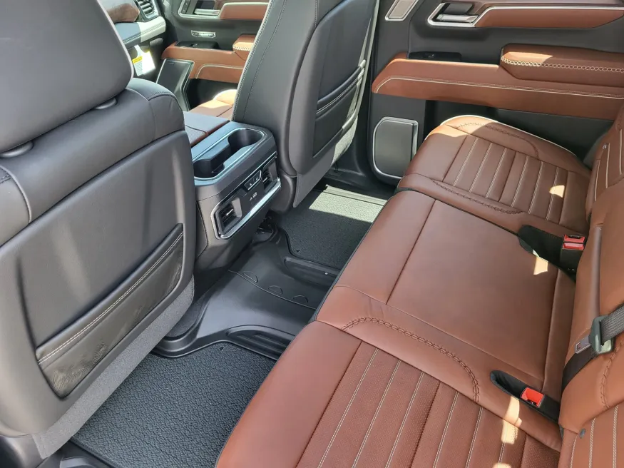 2026 GMC Sierra 1500 Denali Ultimate | Photo 23 of 26