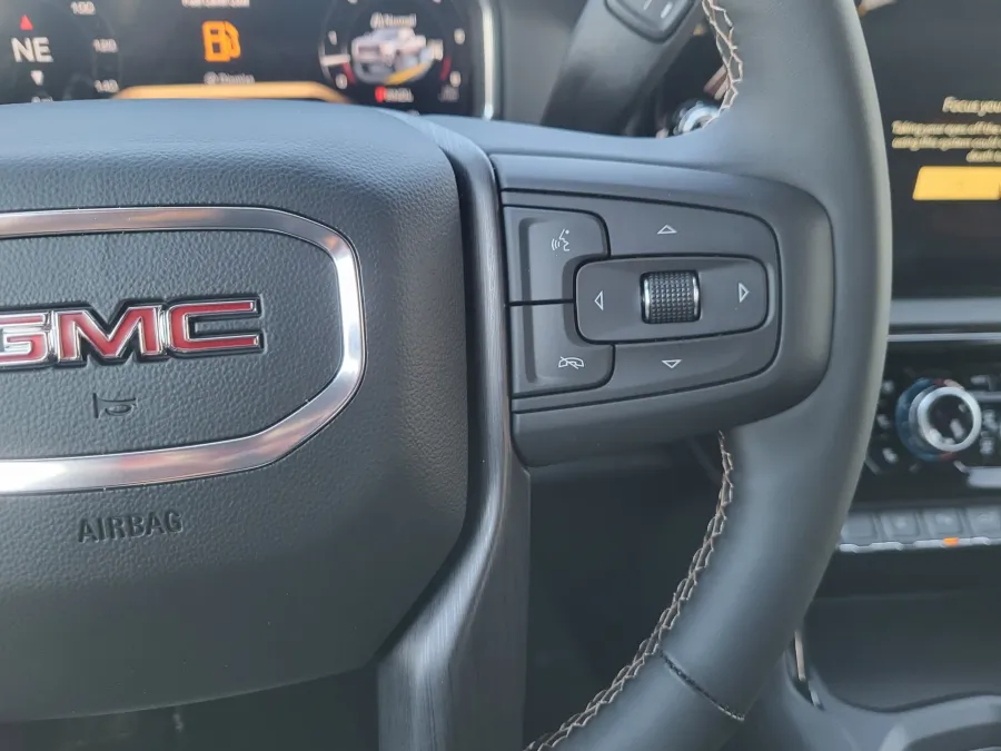 2026 GMC Sierra 2500HD AT4 | Photo 28 of 32