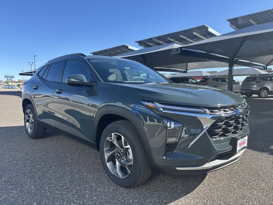 2026 Chevrolet Trax LT | Photo 6 of 21