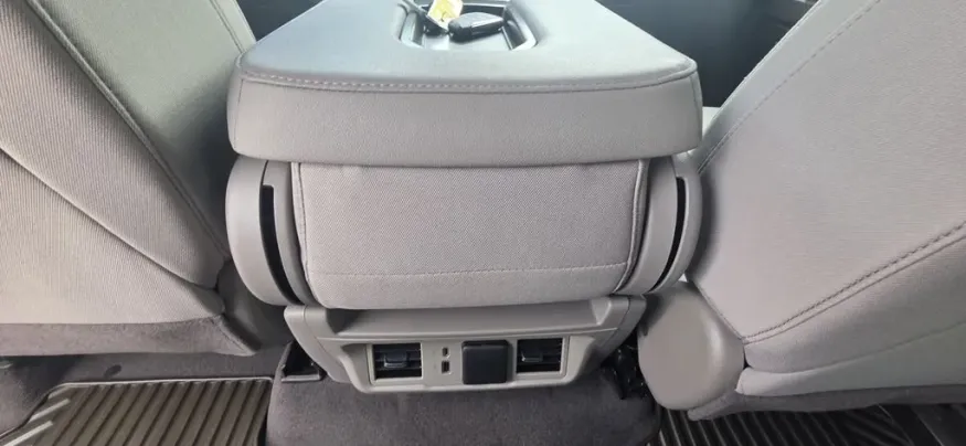 2025 Chevrolet Silverado 1500 | Photo 26 of 28