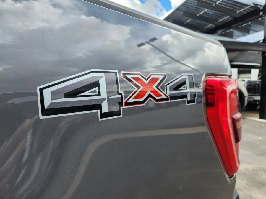2023 Ford F-150 XL | Photo 12 of 30