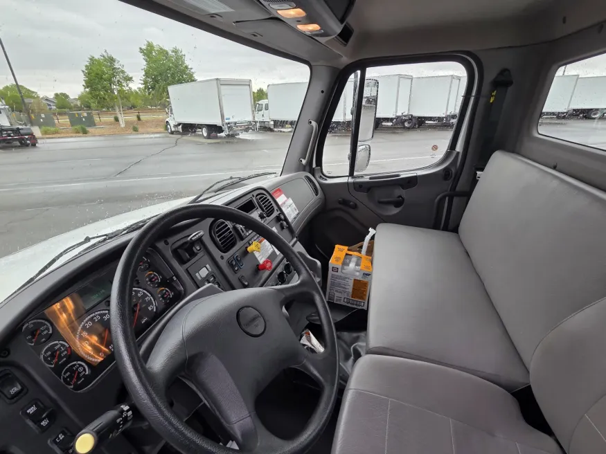 2022 Freightliner M2 106 | Photo 31 of 36