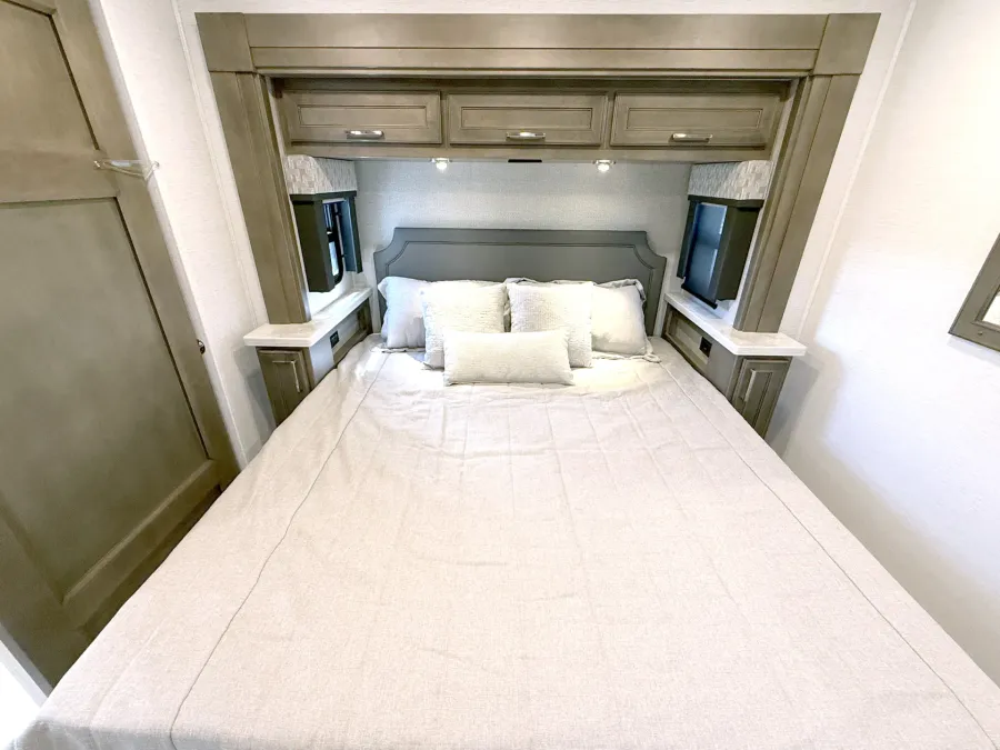 2026 Renegade Verona 36VSB | Photo 17 of 28