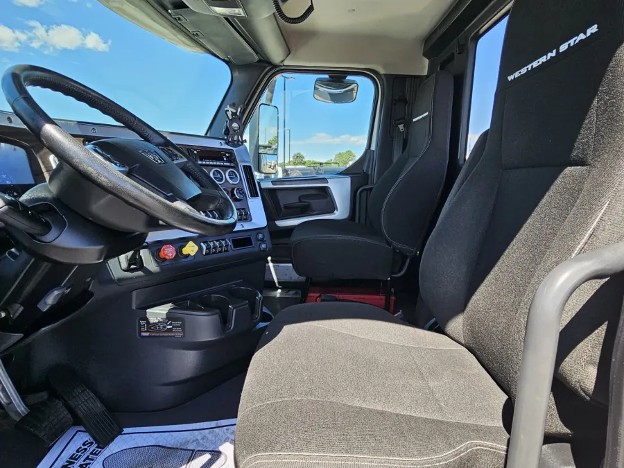 2022 Western Star 49X | Photo 9 of 16