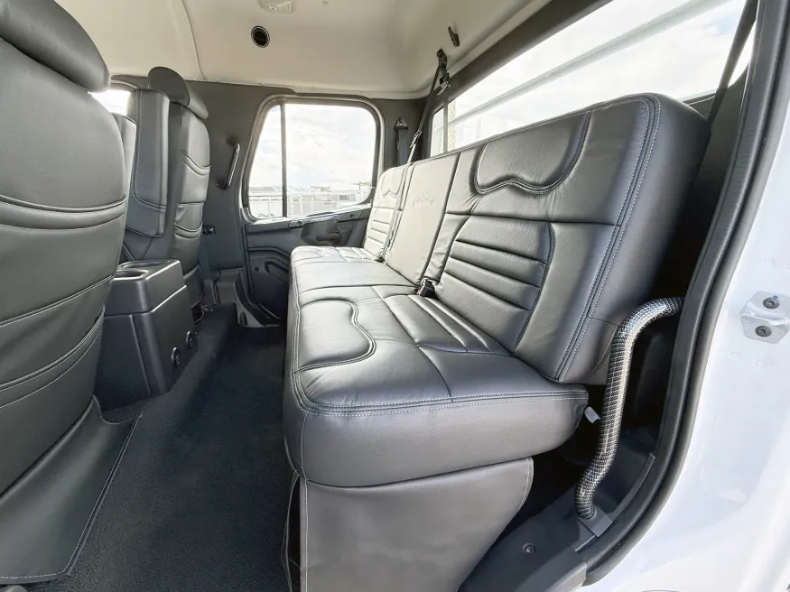 2026 Freightliner M2 112 SUMMIT HAULER | Photo 11 of 21