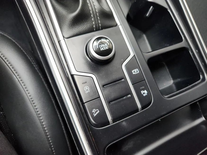 2023 Kia Sorento S | Photo 26 of 28