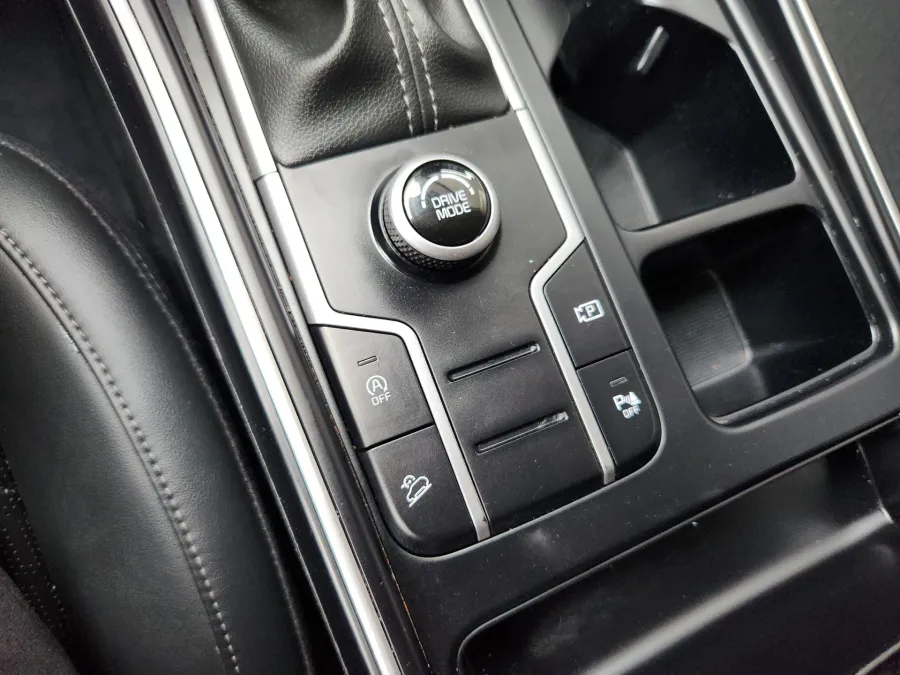 2023 Kia Sorento S | Photo 26 of 28