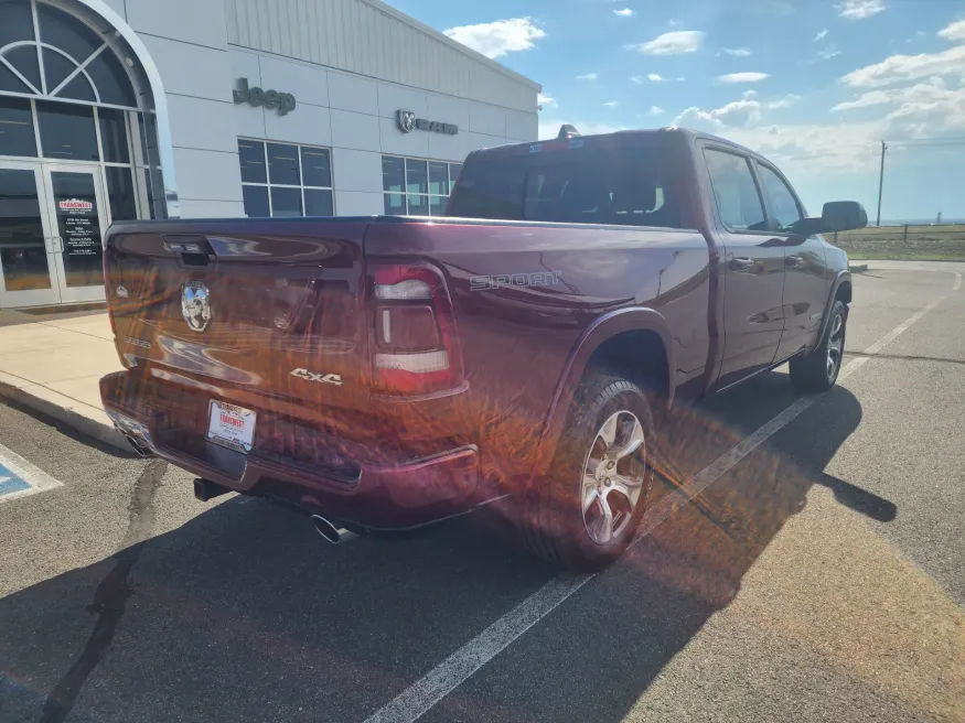 2022 RAM 1500 Laramie | Photo 8 of 32