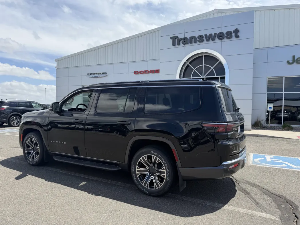 2022 Jeep Wagoneer Series III 