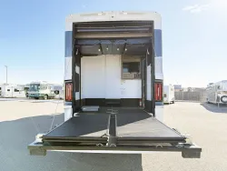 2026 Newmar Canyon Star 3947 | Thumbnail Photo 17 of 33