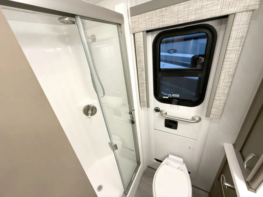 2026 Newmar Northern Star 3418 | Photo 9 of 23