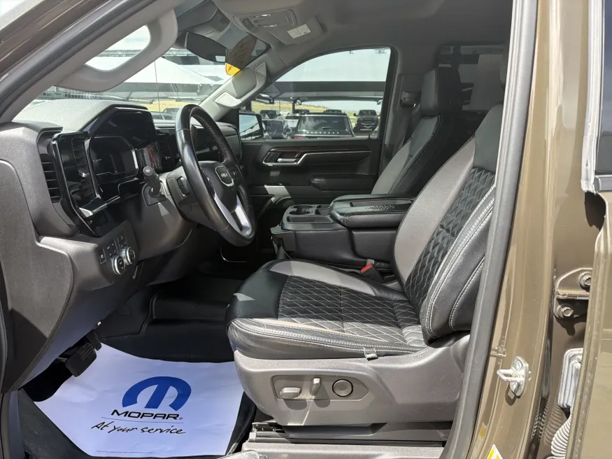 2024 GMC Sierra 1500 Elevation | Photo 16 of 22