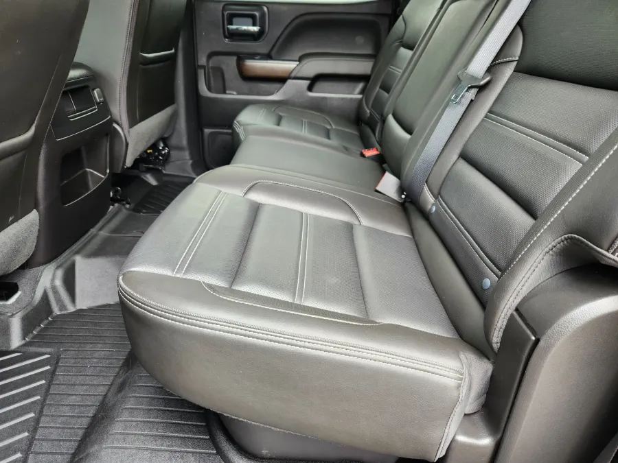 2018 GMC Sierra 1500 Denali | Photo 10 of 29