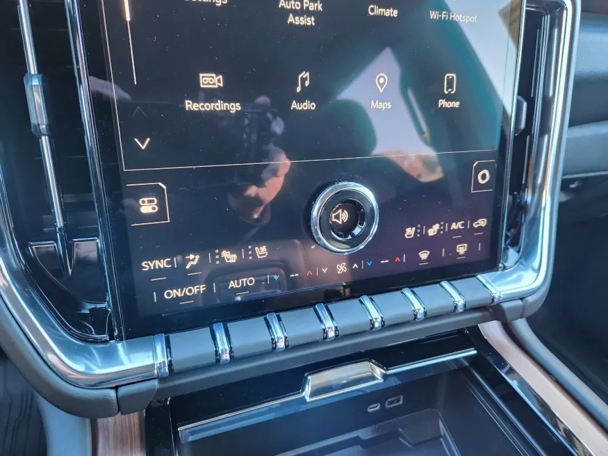 2026 GMC Yukon XL Denali | Photo 27 of 30