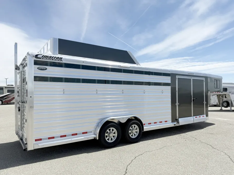 2027 Cimarron Winstar 5HGN | Photo 7 of 20