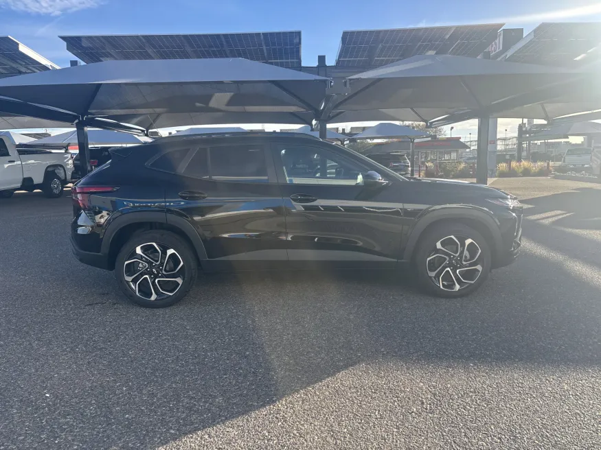 2026 Chevrolet Trax 2RS | Photo 5 of 18