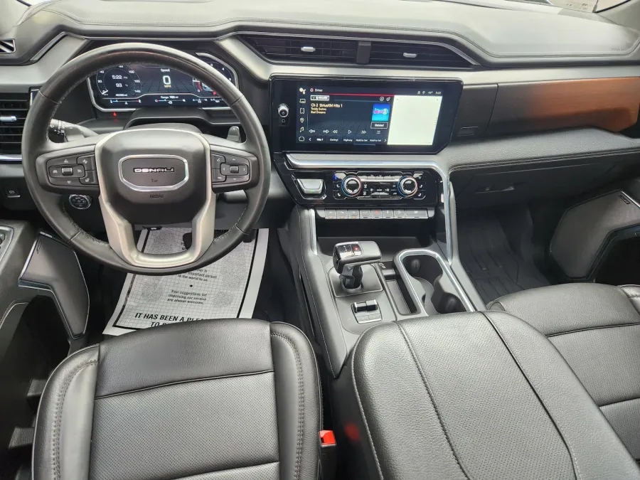 2024 GMC Sierra 1500 Denali | Photo 11 of 28