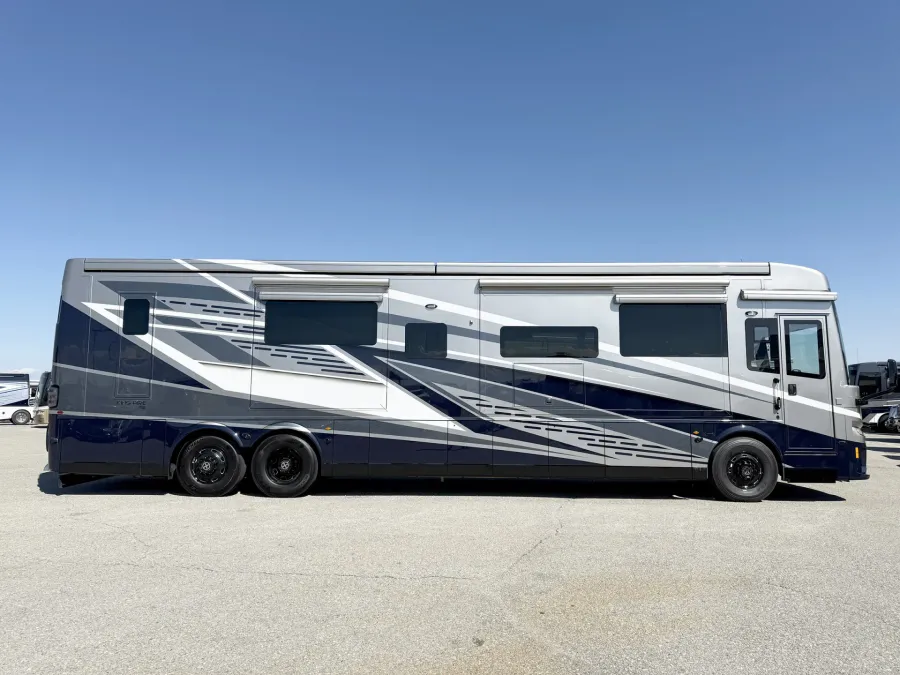 2026 Newmar King Aire 4531 | Photo 3 of 35