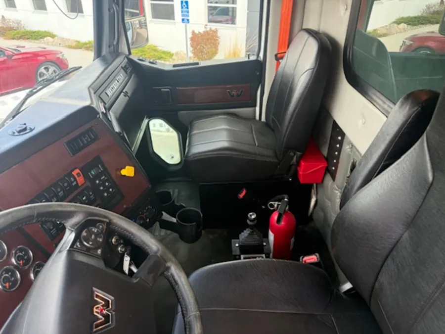 2021 Western Star 4700 | Photo 10 of 12