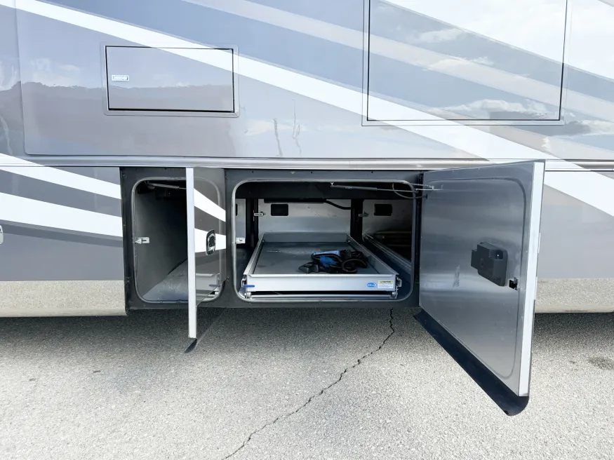 2022 Tiffin Allegro Bus 45OPP | Photo 26 of 32